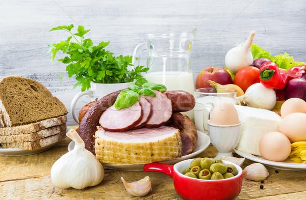 商业照片: 杂货 &middot; 产品 &middot; 肉类 &middot; 乳制品 &middot;木